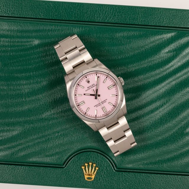Rolex Oyster Perpetual 126000 Image 7